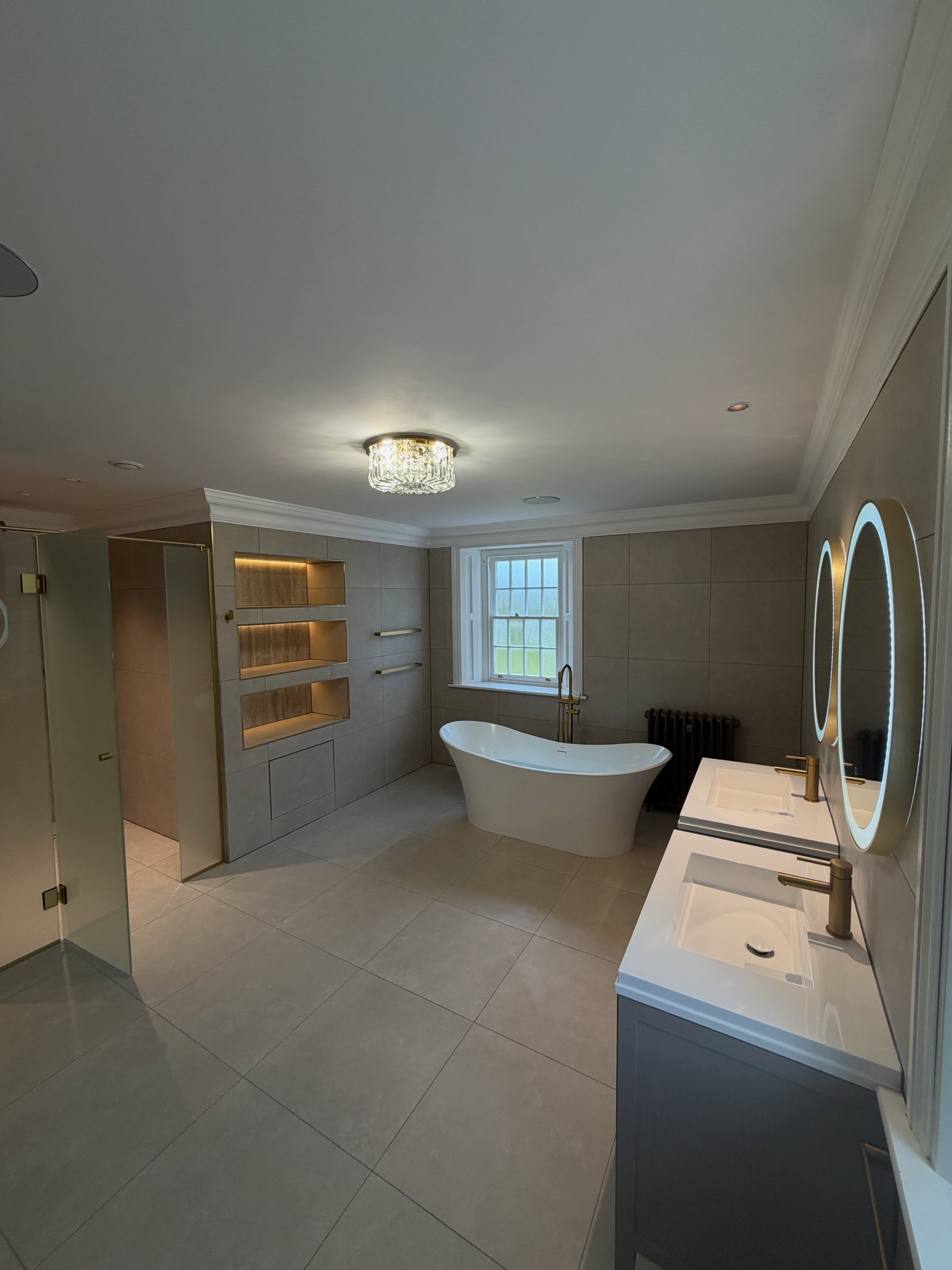 Bathroom sealant work example 4